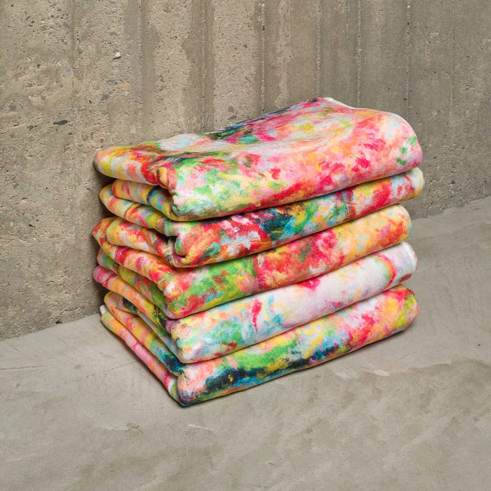 Beach Towel - AYAKO ROKKAKU 六角彩子