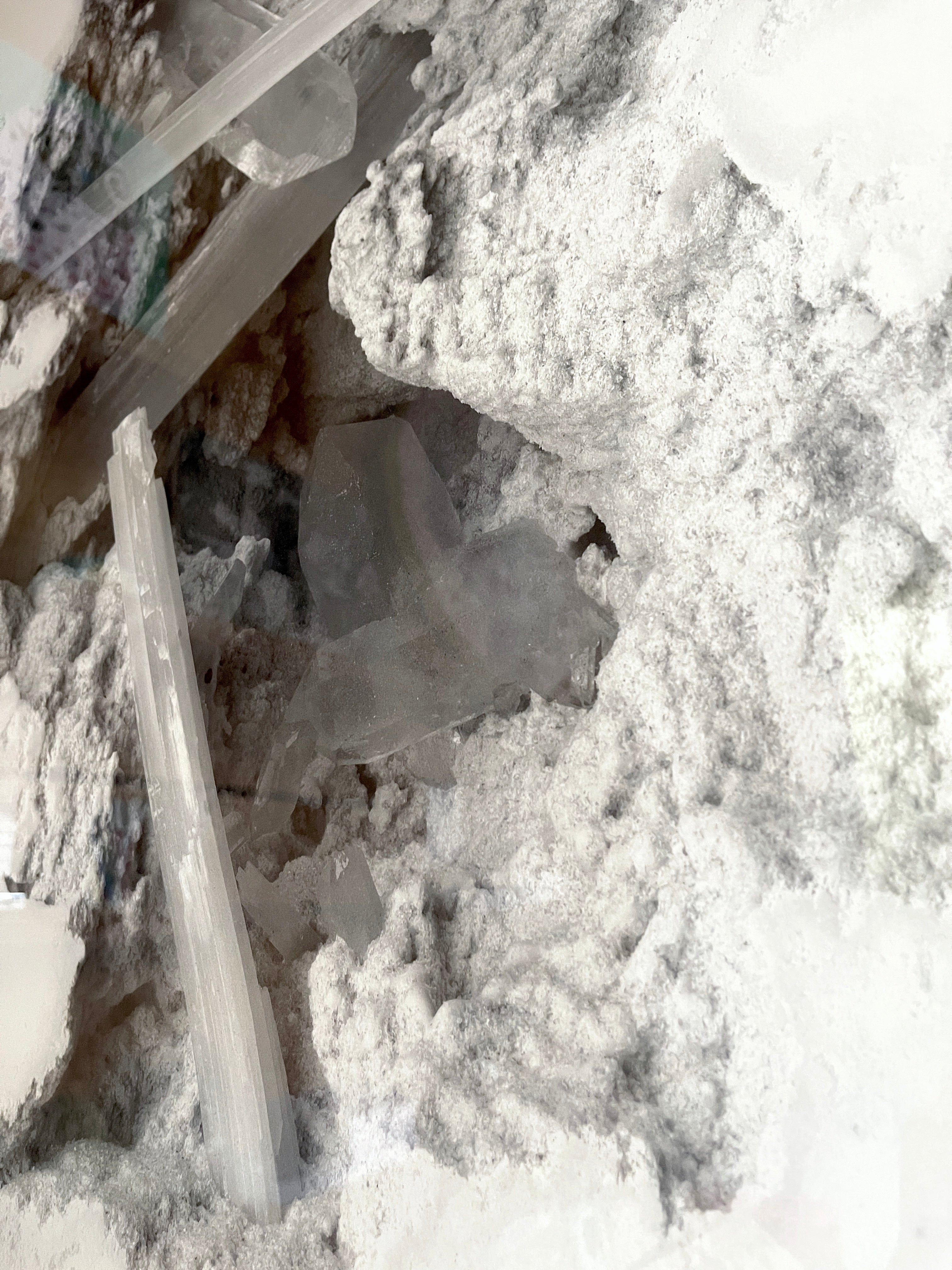 Selenite Erosion Wallpaper - DANIEL ARSHAM