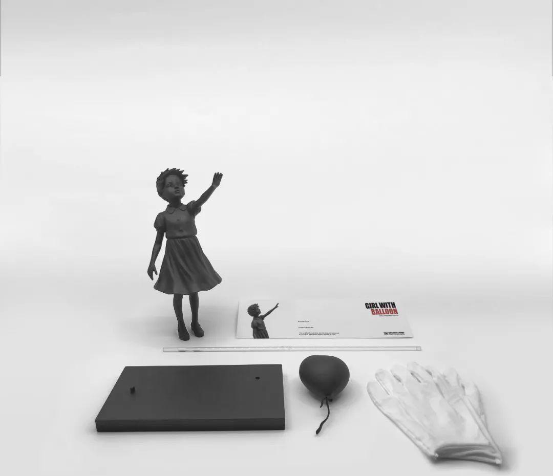 Girl with Balloon (black) - BANKSY